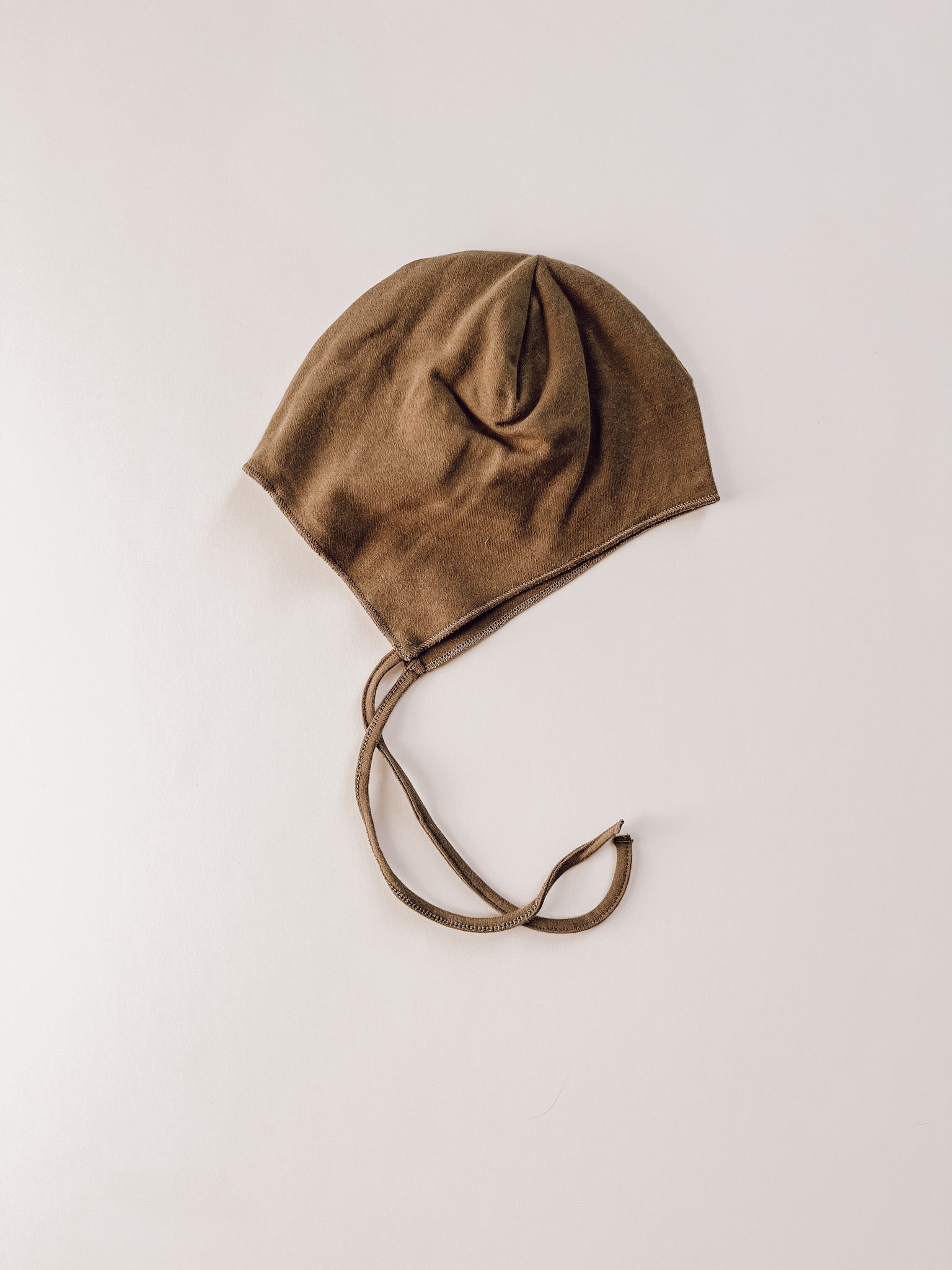 Essential Bonnet - Walnut